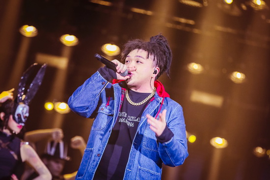 黄旭,艾福杰尼塑料友情遭曝光