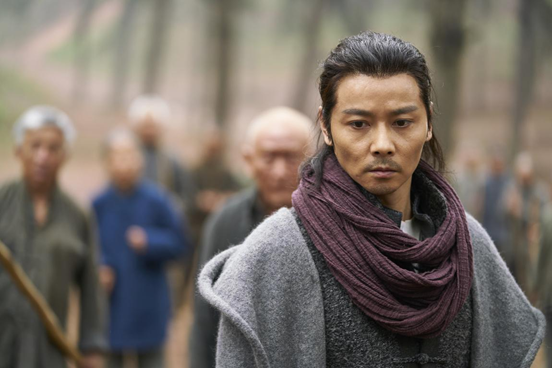 新浪娱乐讯 刘镇伟新片《十吨刺客》是一部功夫悬疑喜剧类型片,该片