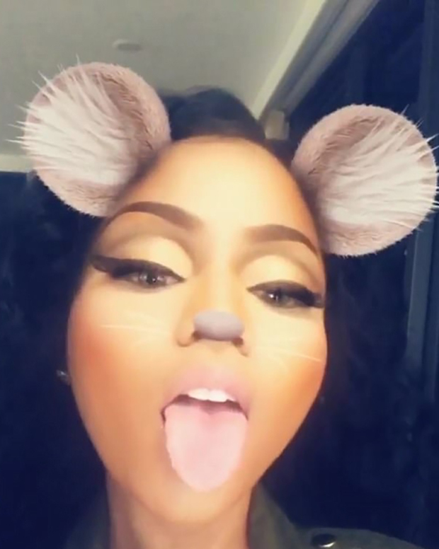 麻辣鸡晒自拍视频庆生nas祝福更显暧昧