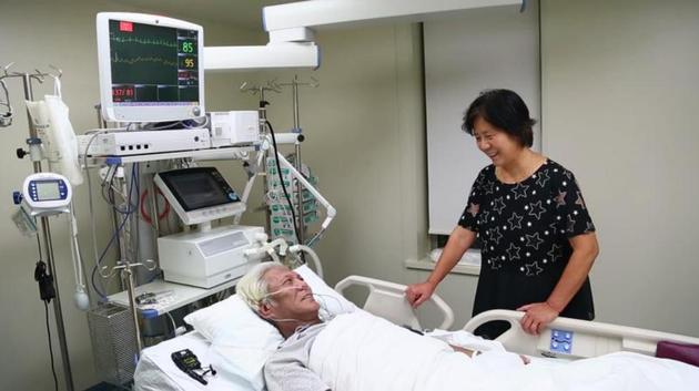 患者洪大爷和老伴