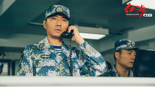 “舰长”张涵予发号施令