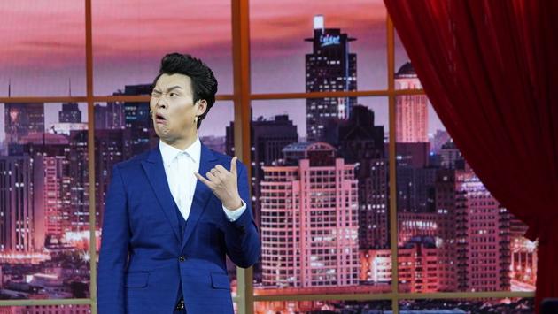 《欢乐颂》主持人摔断腿讨说法  反遭小沈龙调侃