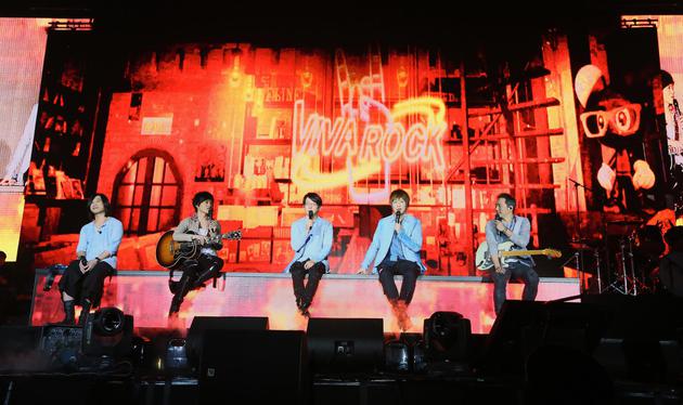 五月天法国开唱