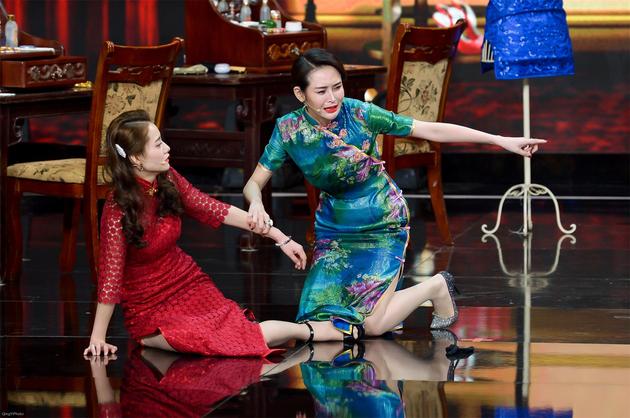 柴碧云 于明加表演片段