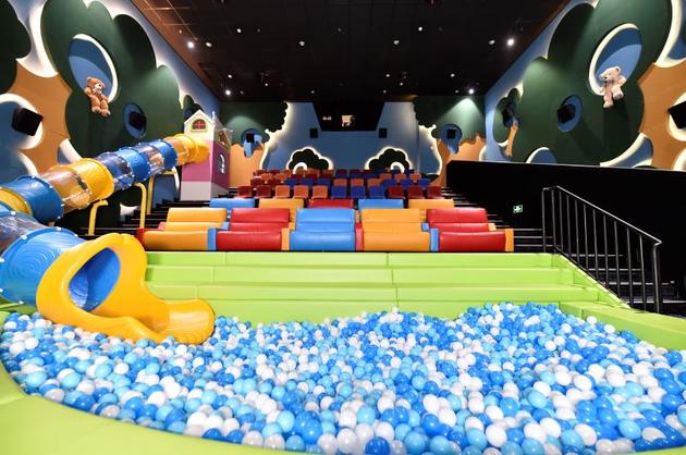 寰映的亲子厅有别于传统的儿童厅它自带观影和儿童游乐属性,不仅影厅