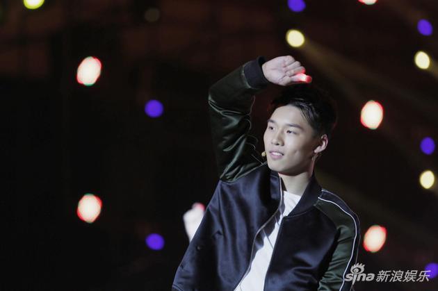 奥运冠军陈艾森首秀fina国际泳联年度颁奖盛典