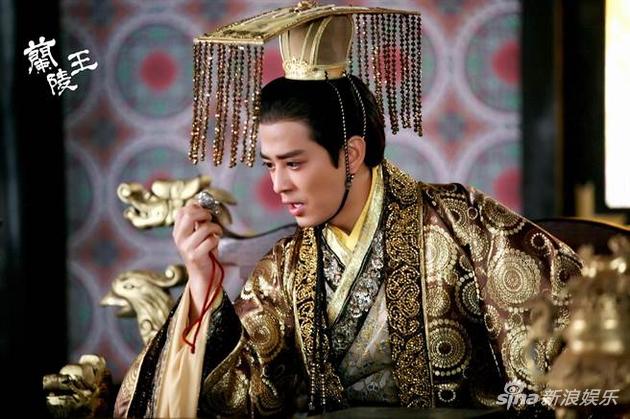 陈晓东在《兰陵王》饰演宇文邕,剧中深情的角色让他再度翻红