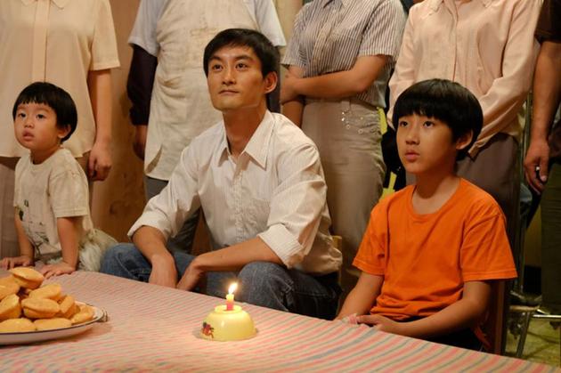 高华阳饰演院长张意