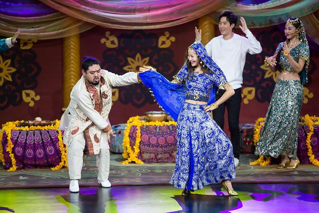 《喜剧》开启第三赛段 江一燕柳岩魔性飙舞