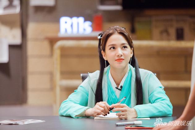 鬼师妹娇俏可爱