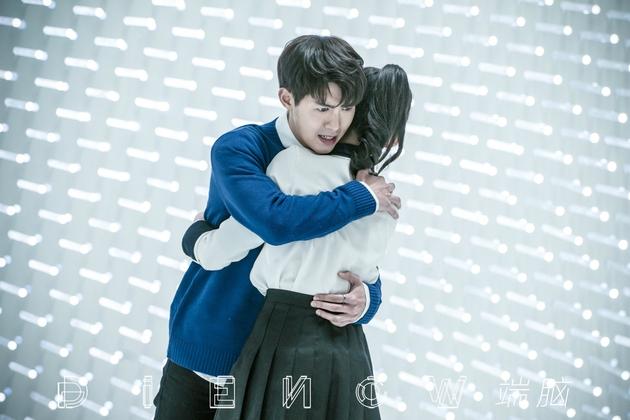 朱元冰端脑收官演技颜值齐在线获超高人气