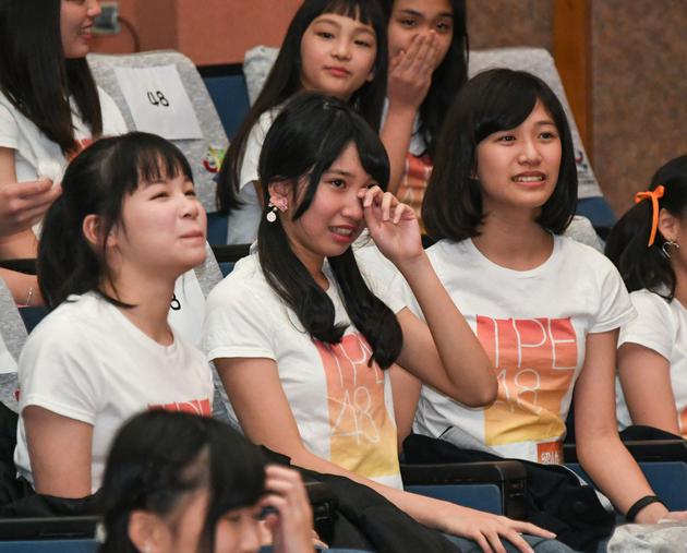 现场有女孩感动落泪