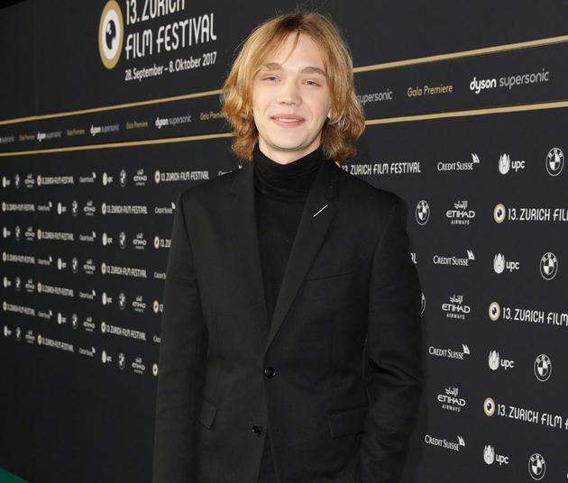 6b7c5633gy1fp7查理·普拉默ve2tyofj21kw1cfb2b