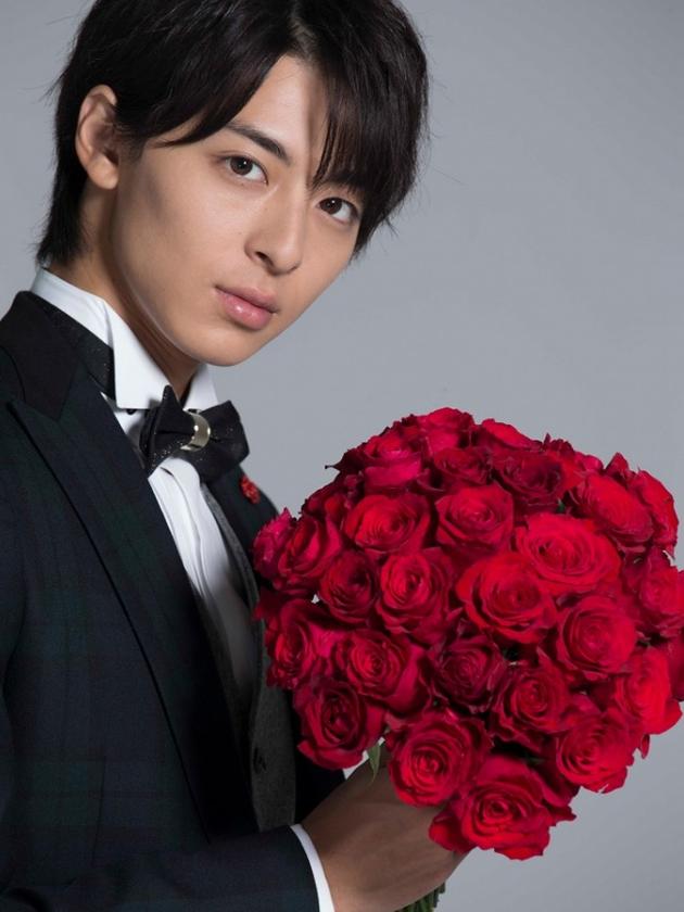 高杉真宙新郎装