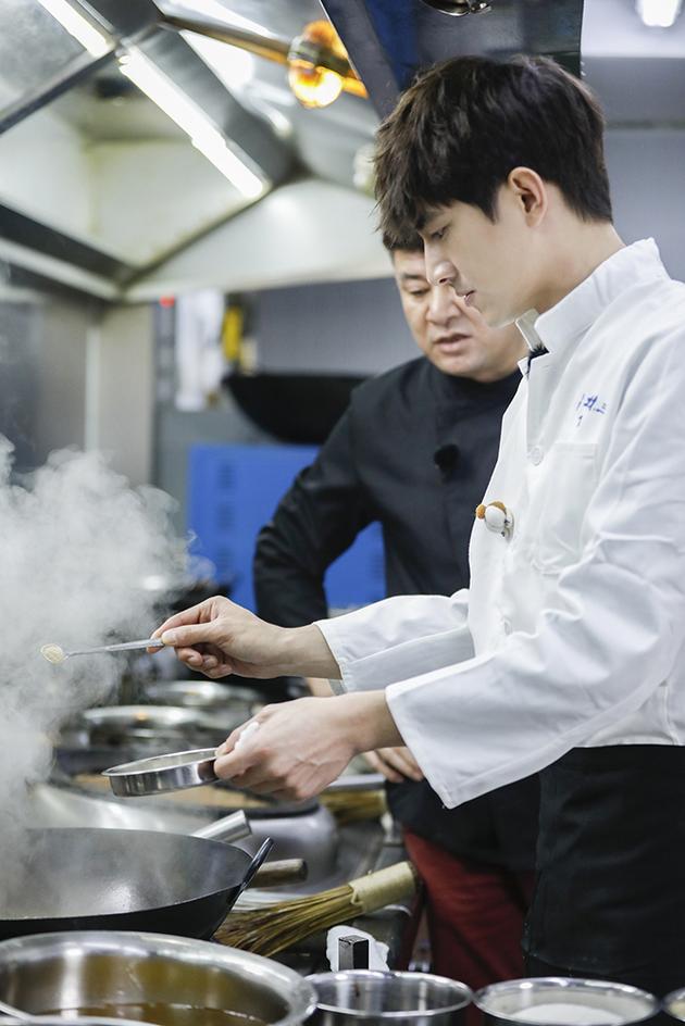 林更新转行厨师微博厨神状况百出引爆笑