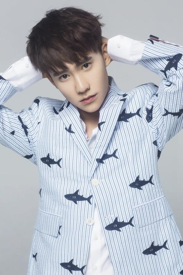 台湾新晋小鲜肉陈敬德实力诠释90后演员