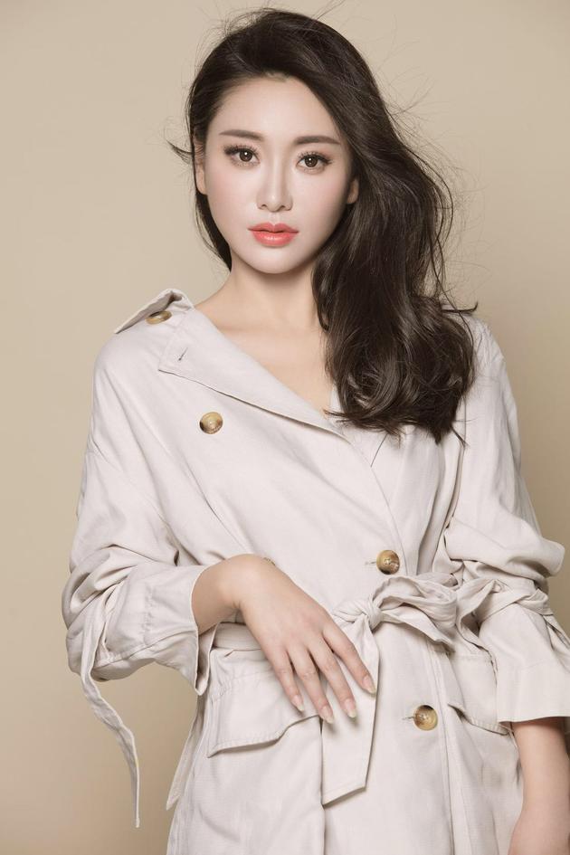 张薇张薇张薇新浪娱乐讯 近日,青年歌手张薇受邀录制了央视三套重磅