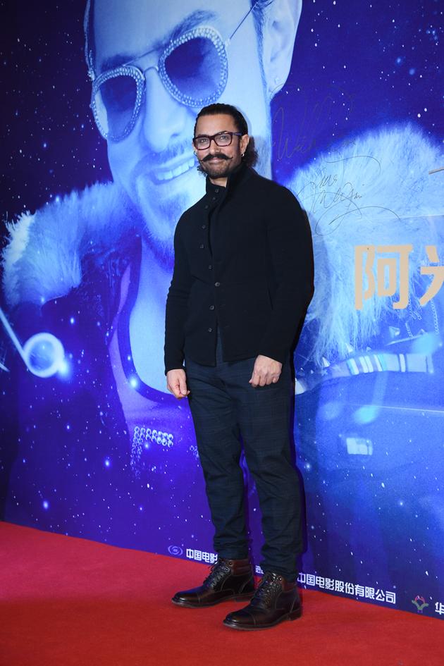 阿米尔汗与刘国梁拼球技 获赞乒乓打得最好的演员