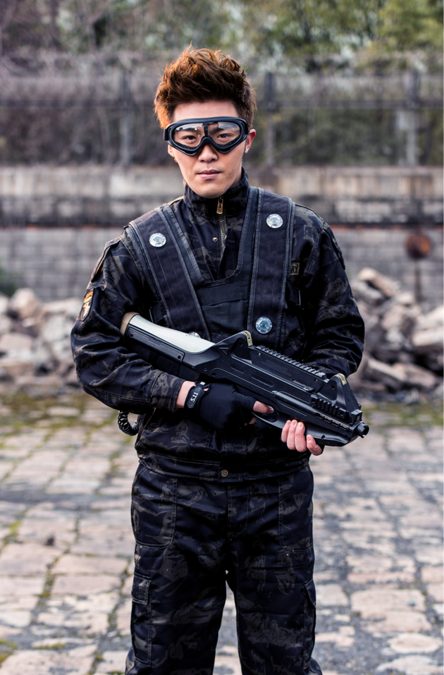 肖丰震演绎最强男神 挥洒电竞热血青春