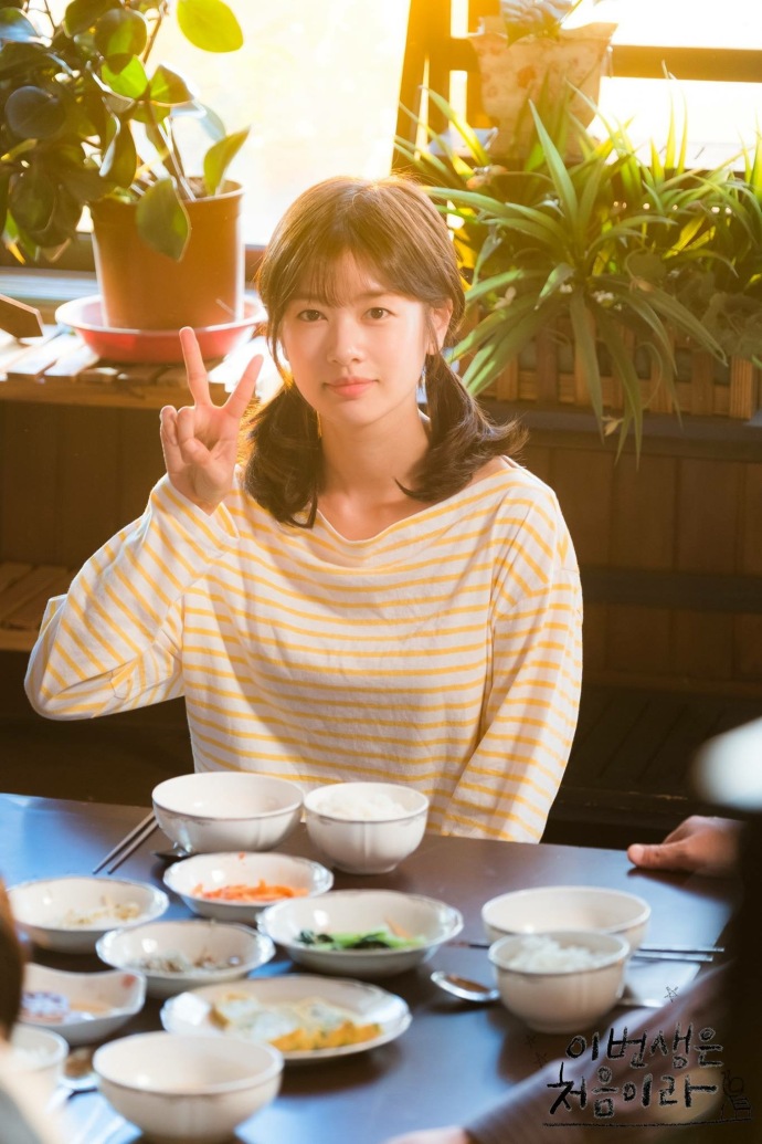 海报剧照剧情:李民基所属经纪公司方面2日向媒体表示:"确实已经收到