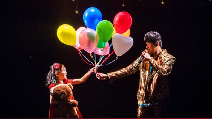 周杰伦与小芈月合作《告白气球》