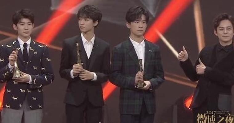 TFBOYS演唱《我们的时光》