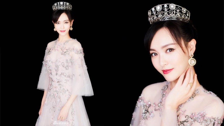 唐嫣戴皇冠化身公主 穿粉嫩纱裙仙气飘飘