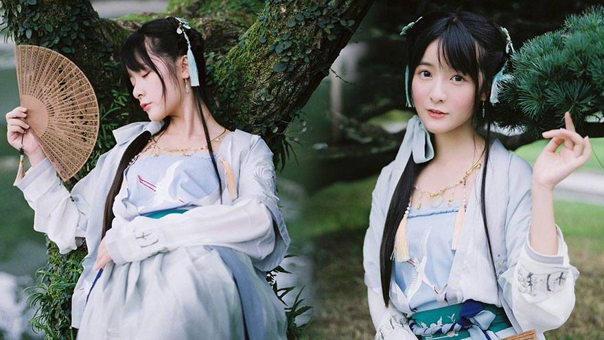 徐娇晒古风写真清纯似蜜 俏皮模样温婉可人