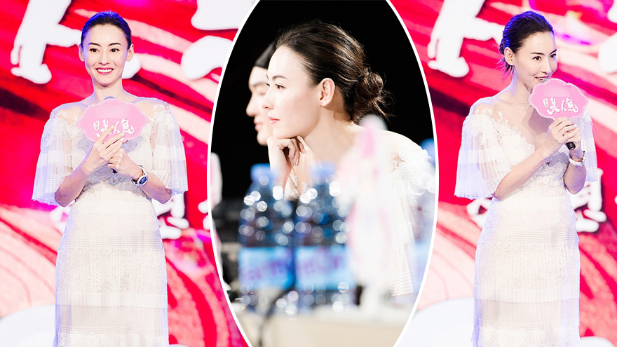 张柏芝一袭白裙仙气十足 录节目被疑与周星驰再合作