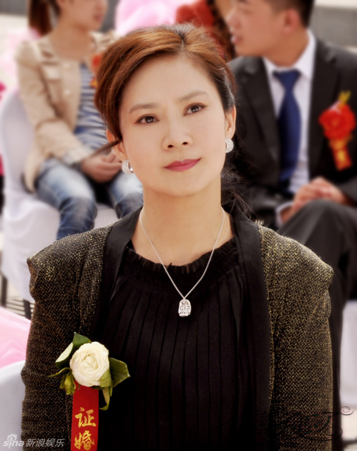 的贵公子萧晨,成功帅气,绅士痴情,与江昊天几乎同时遇到女主角沈美溪