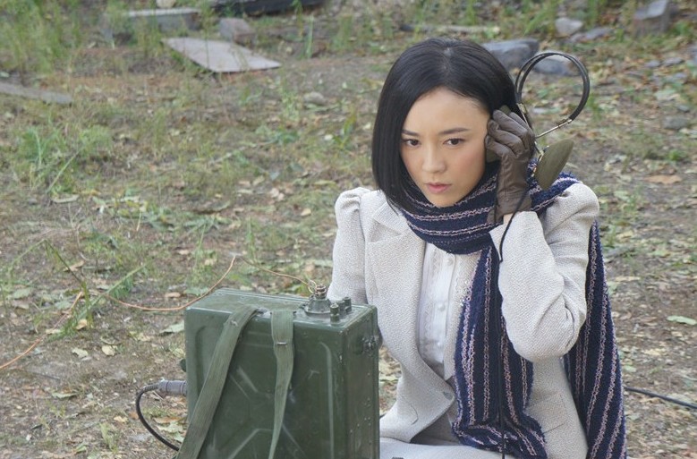 更半夜,因此被剧组送郭广平一个与剧中名字叶宇飞谐音的外号"夜已深"