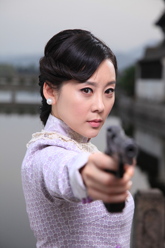 新闻资讯电视剧《猎狼人》2012-11-28分集剧情第1集第2集第3集第4集第