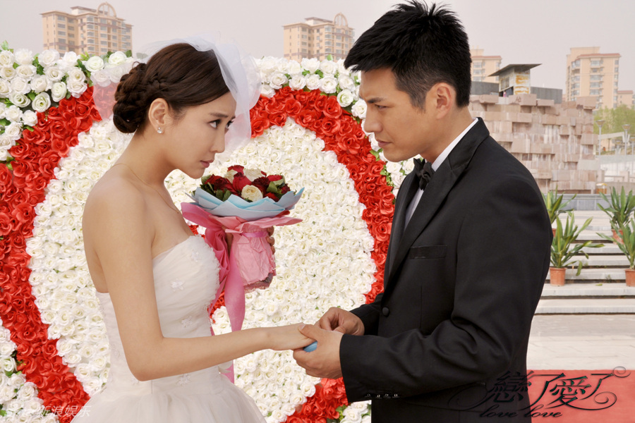 的贵公子萧晨,成功帅气,绅士痴情,与江昊天几乎同时遇到女主角沈美溪