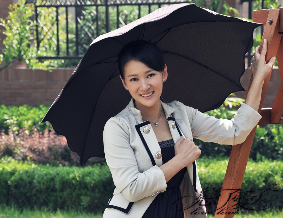 的贵公子萧晨,成功帅气,绅士痴情,与江昊天几乎同时遇到女主角沈美溪