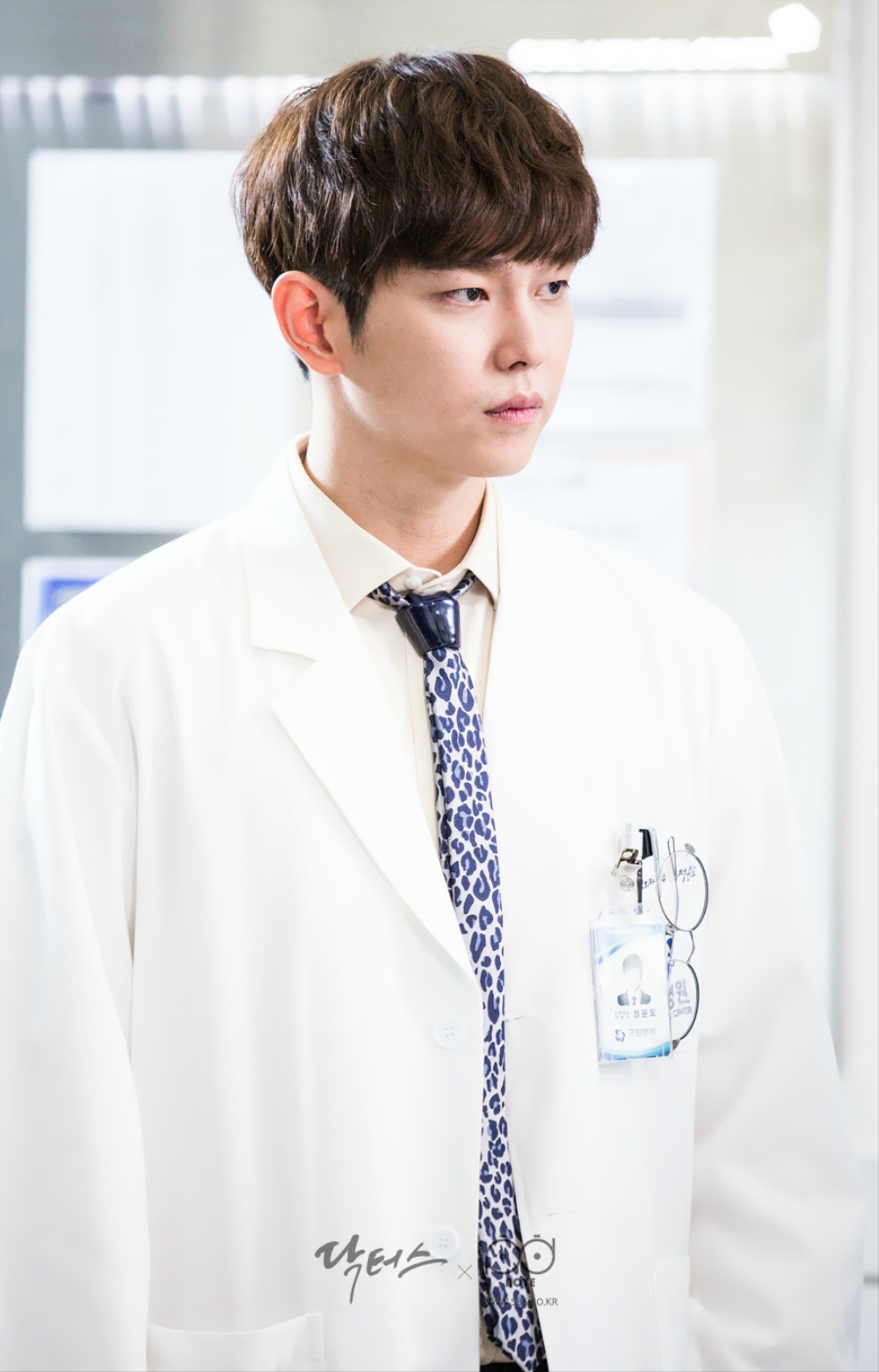 幕后花絮韩流明星朴信惠,金来沅确定出演sbs月火剧《doctors》,将接档