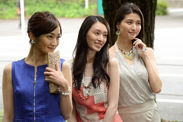 不愉快的果实资料页_娱乐资料库_新浪娱乐_新浪网