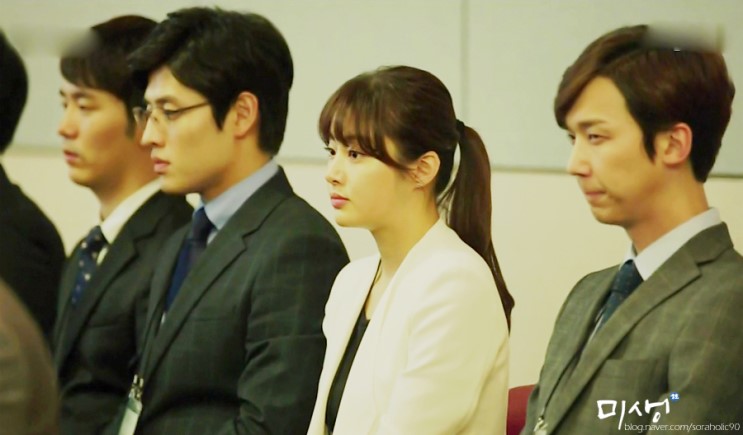 任时完(提名)男子新人赏——任时完(提名)年度女主角赏——姜素拉