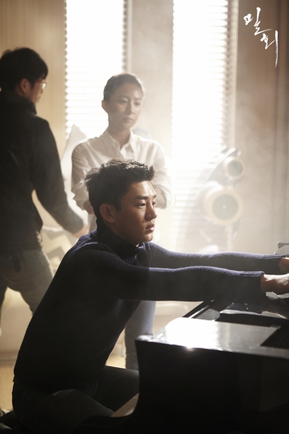 安畔锡《密会》最佳剧本	郑成珠《密会》新闻资讯分集剧情第1集第2集