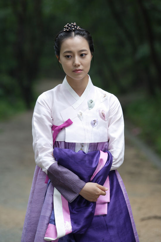 海报剧照剧情:  史称癸酉靖难的历史事件发生的前一年,世祖首阳大君