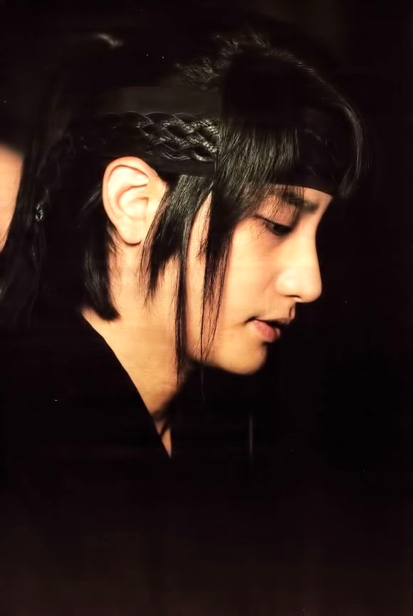 自己的女儿李世姈(文彩媛 饰)和其侄子将帅金宗瑞的儿子金承琉(朴施厚