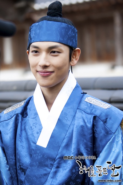 最佳男演员 金秀贤最佳导演 金道勋,李成俊(提名)最佳新人男演员