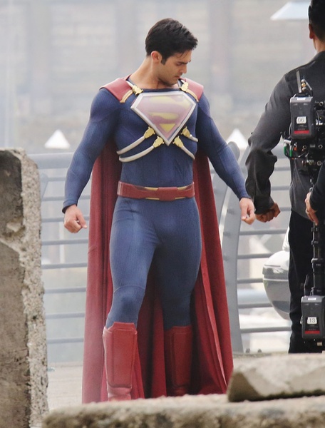 美国季数:123456主演:梅莉莎-班诺伊/泰勒-霍奇林/麦卡德-布鲁克斯