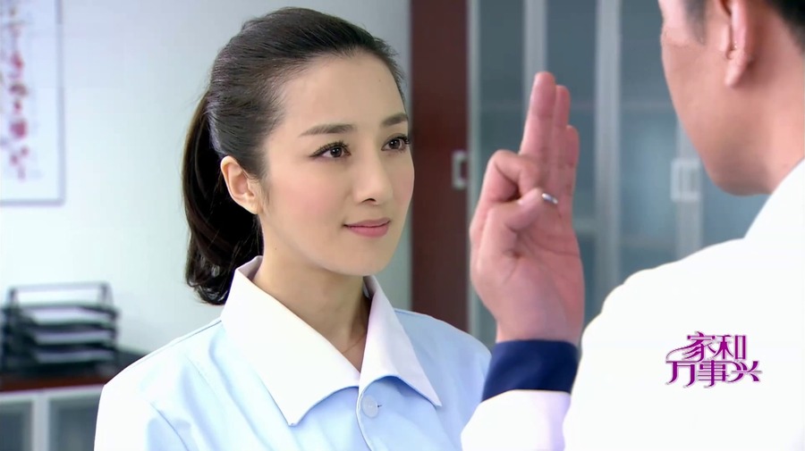 《家和万事兴之兄弟姐妹》   单身妈妈张映雪,为了给儿子一个良好