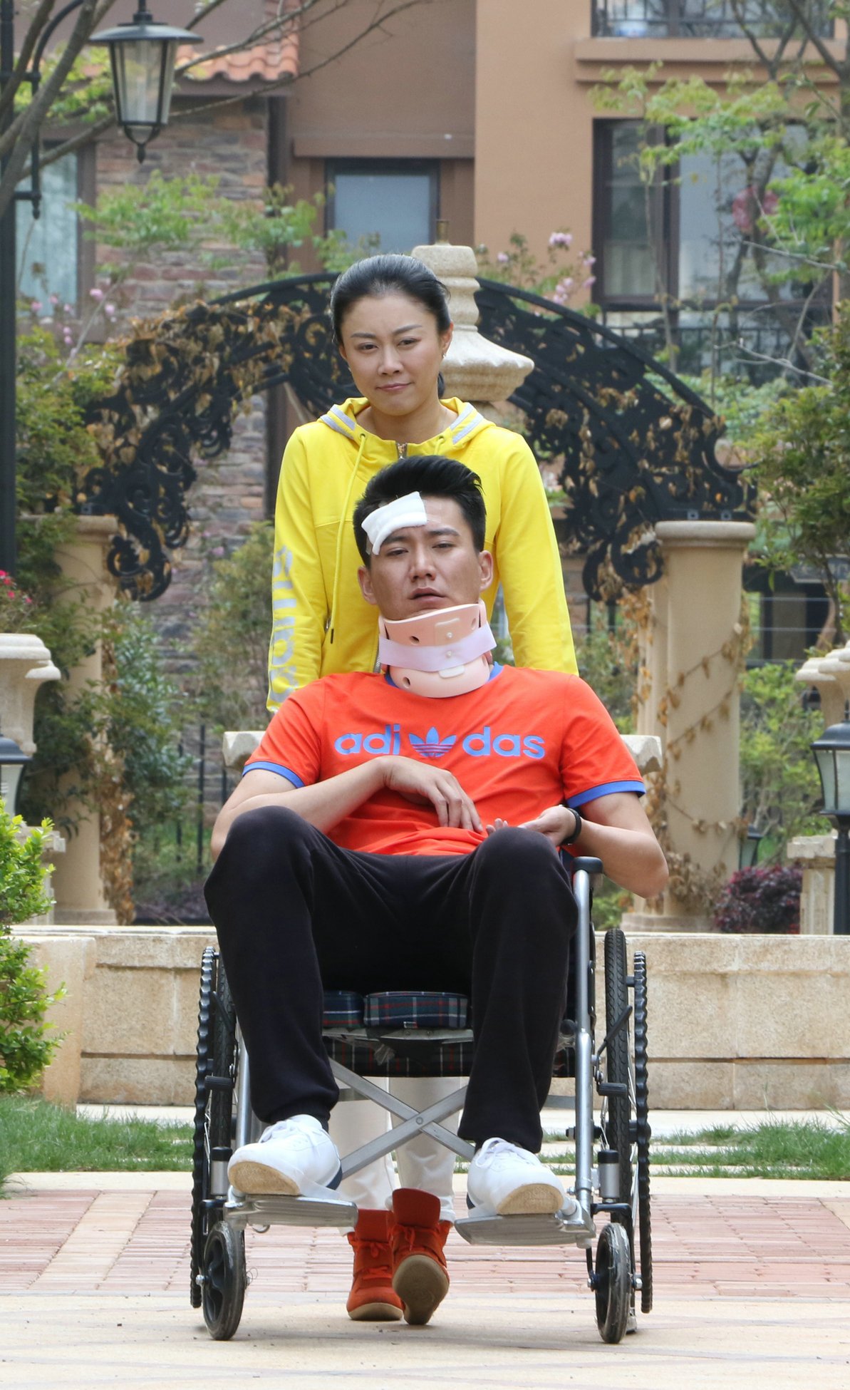 来自月亮的我资料页_娱乐资料库_新浪娱乐_新浪网