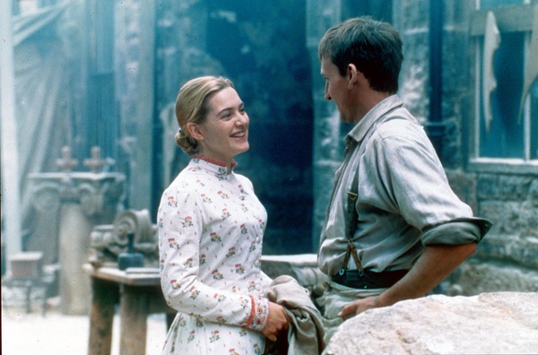 幕后花絮电影《无名的裘德》改编自英国著名小说家托马斯-哈代的同名