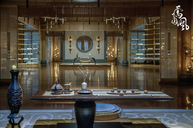 海报剧照剧情:公元464年,刘子业即位,凶残暴戾,同母姐山阴公主刘楚玉