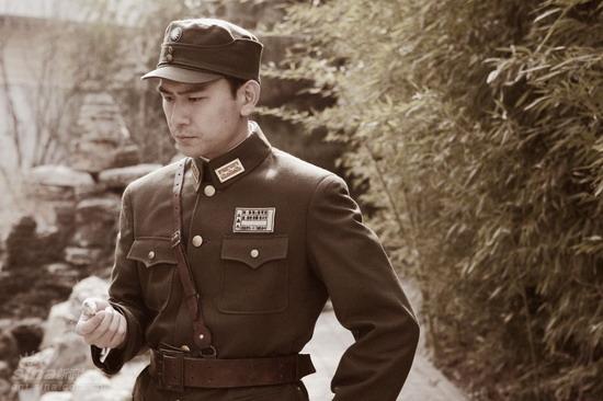 《血色浪漫》,《亮剑》等作品后再推41集电视剧《狼烟北平》,《狼烟