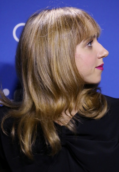 佐伊-卡赞资料页_娱乐资料库_新浪娱乐_新浪网