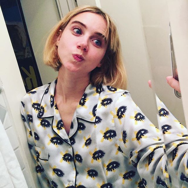 佐伊-卡赞资料页_娱乐资料库_新浪娱乐_新浪网