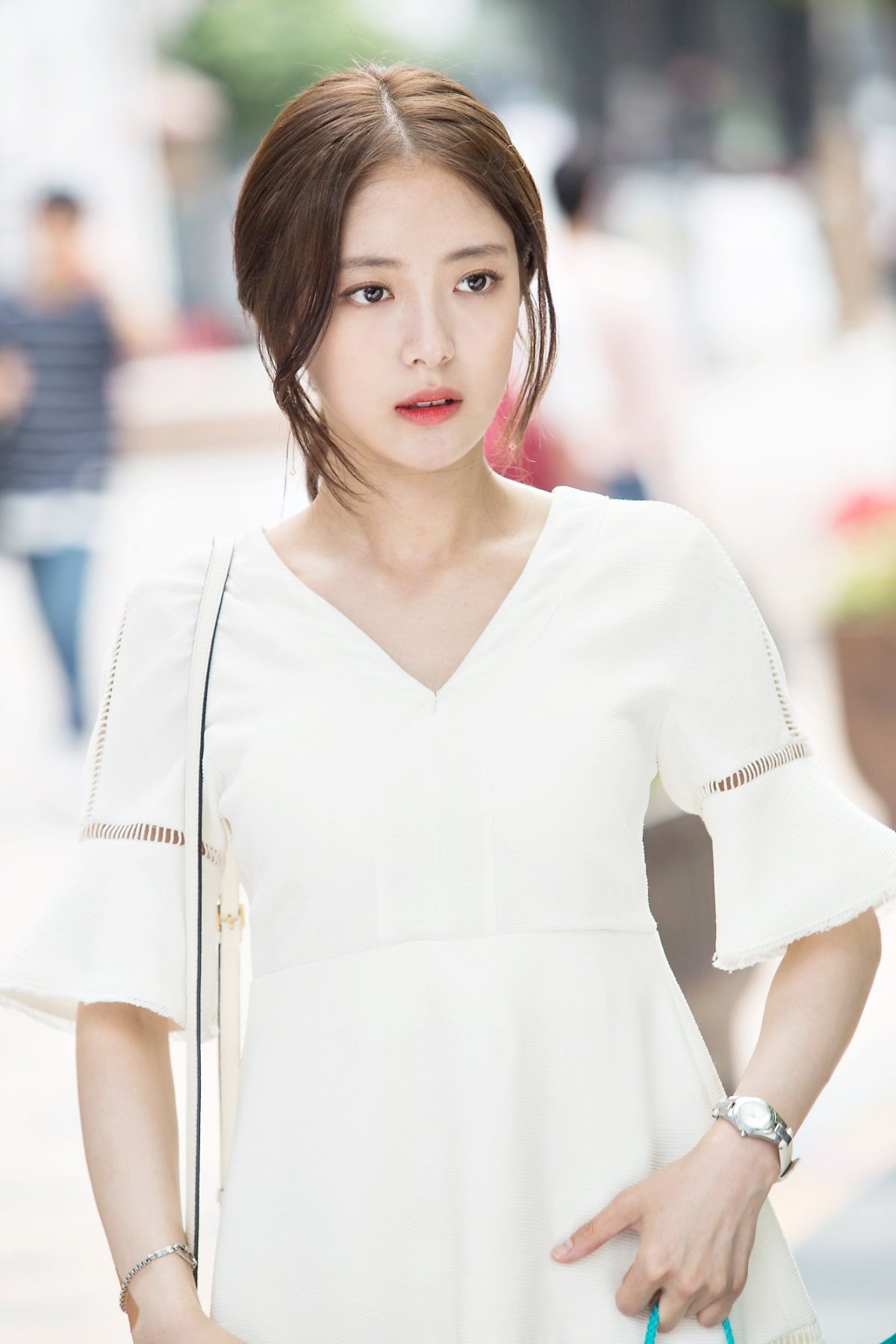 海报剧照剧情:  此剧由《制作人》pd徐秀敏担任企划人,《两天一夜》